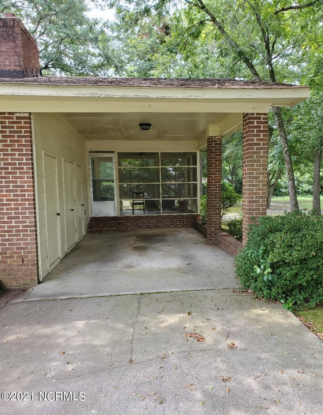 301 McGirts Bridge Road Laurinburg, NC 28352 - Photo 3 of 11 Screenshot_20210825-220931_PicTapGo