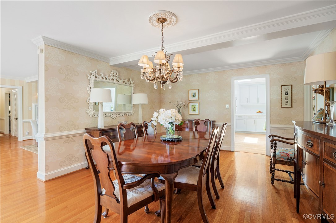 9603 River Road Henrico, VA 23229 - Photo 11 of 50 a view of a dining room with furniture and wooden floor
