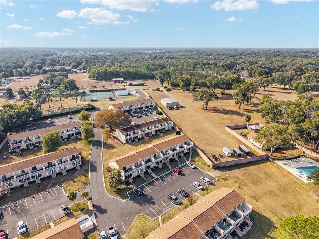 11001 Southeast Sunset Harbor Road, Unit D18 Summerfield, FL 34491 - Photo 25 of 41