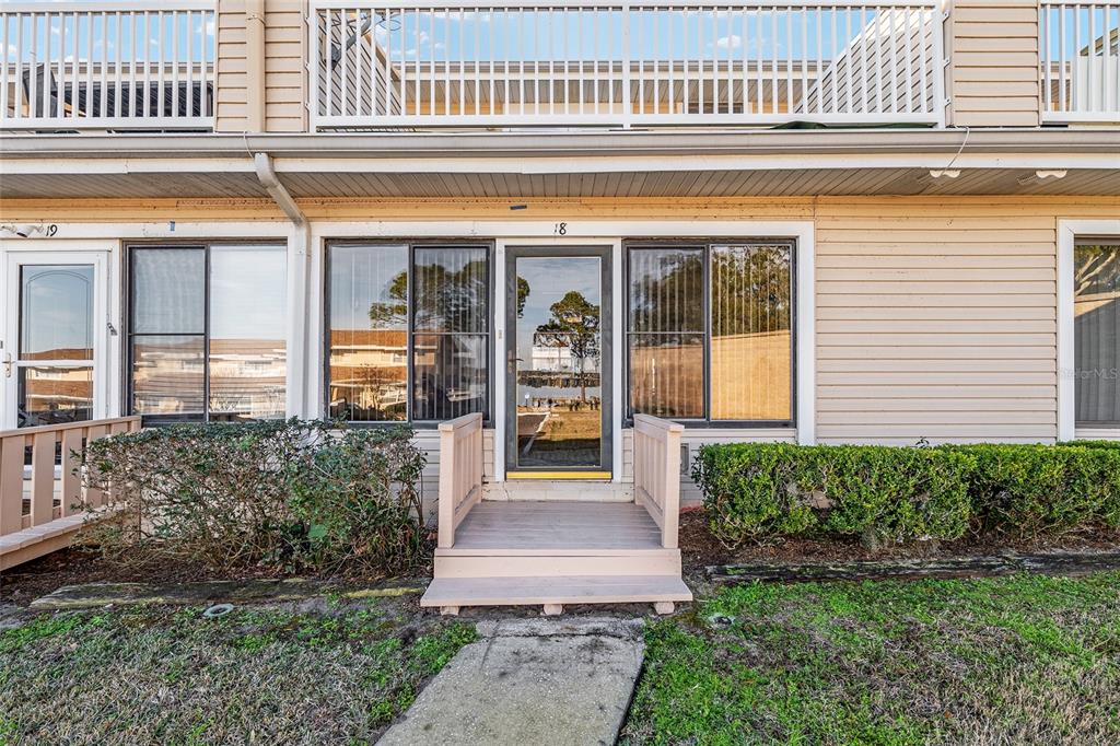 11001 Southeast Sunset Harbor Road, Unit D18 Summerfield, FL 34491 - Photo 4 of 41