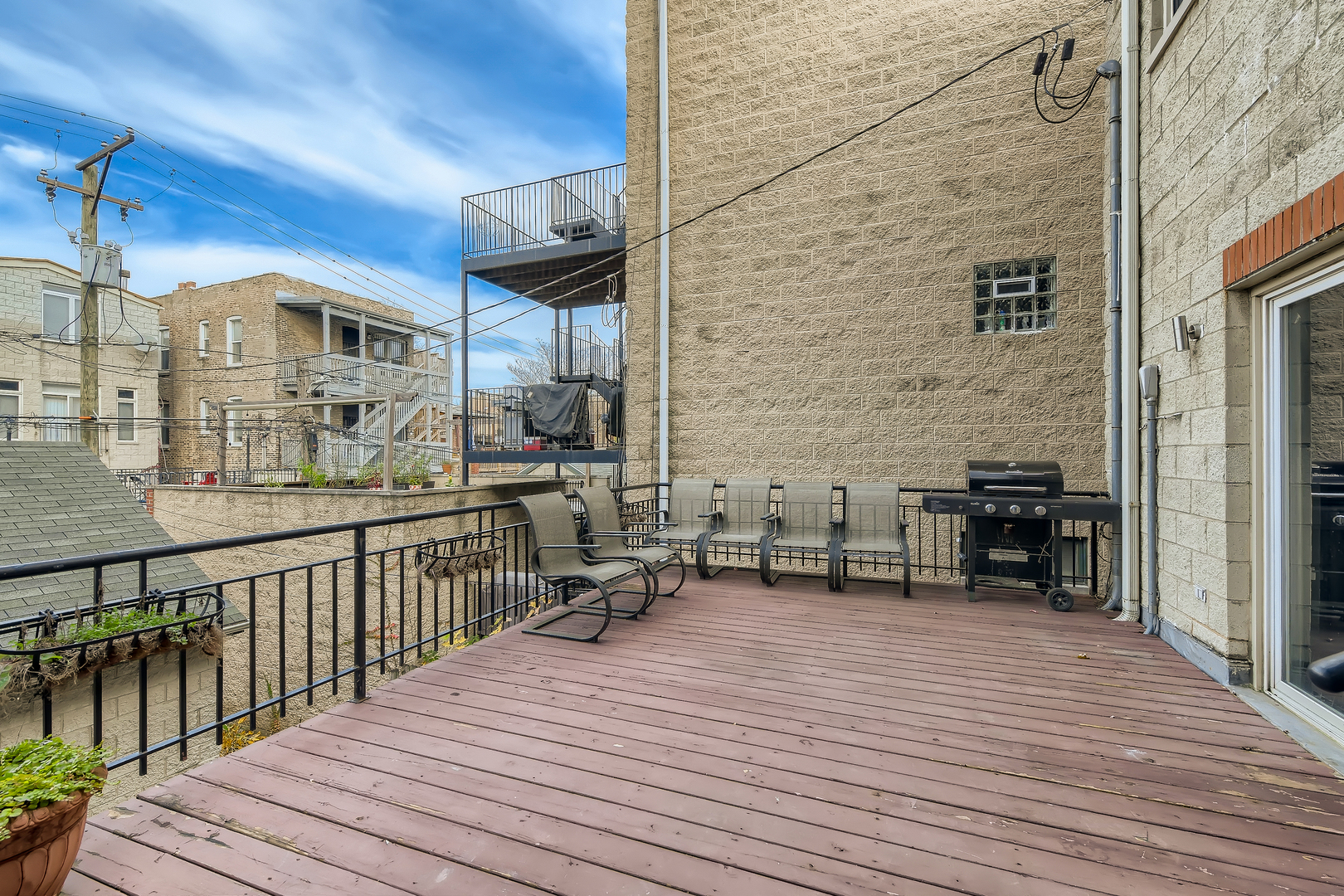 1318 West Grenshaw Street, Unit B Chicago, IL 60607 - Photo 16 of 16 a balcony with view of dining area