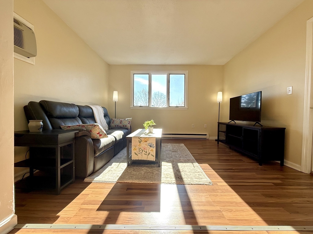 28 Claremont Terrace, Unit 6 Swampscott, MA 01907 - Photo 14 of 39