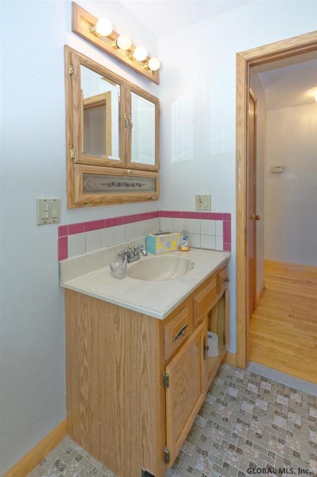 30 Colleen Road Troy, NY 12180 - Photo 11 of 19 Photo 11