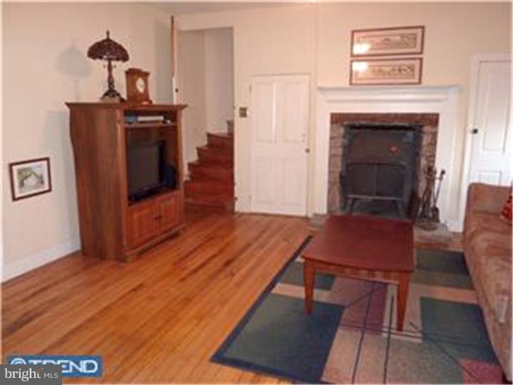 490 Almshouse Road Doylestown, PA 18901 - Photo 3 of 11 Living Room