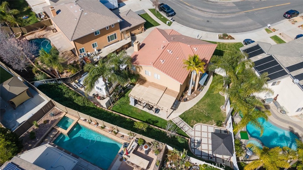 1430 Baldwin Drive Corona, CA 92881 - Photo 58 of 61 an aerial view of a residential apartment building with a yard