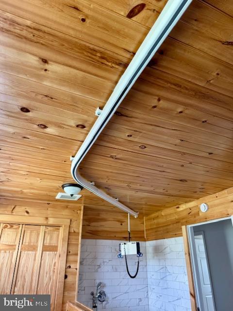 4 Rene Carr Street Elkton, MD 21921 - Photo 27 of 44 Ceiling Hoyer Lift Tract in Bedroom 4