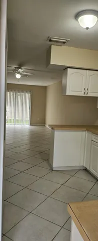 $1,650 | 1202 Summer Street, Unit 3074, Palm Springs, FL 33461