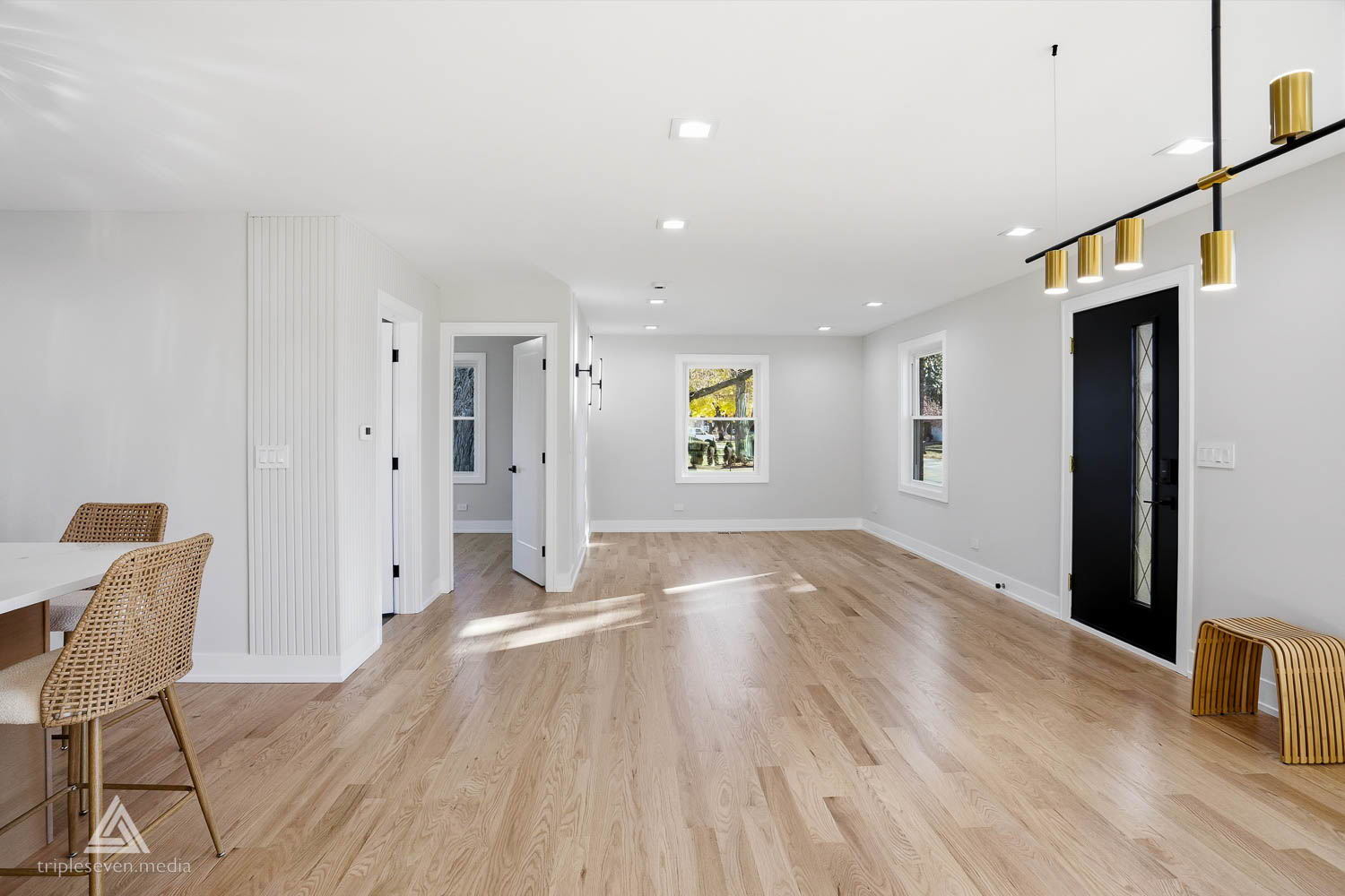 500 North Fairview Avenue Mount Prospect, IL 60056 - Photo 4 of 49 a view of a big room with wooden floor and windows