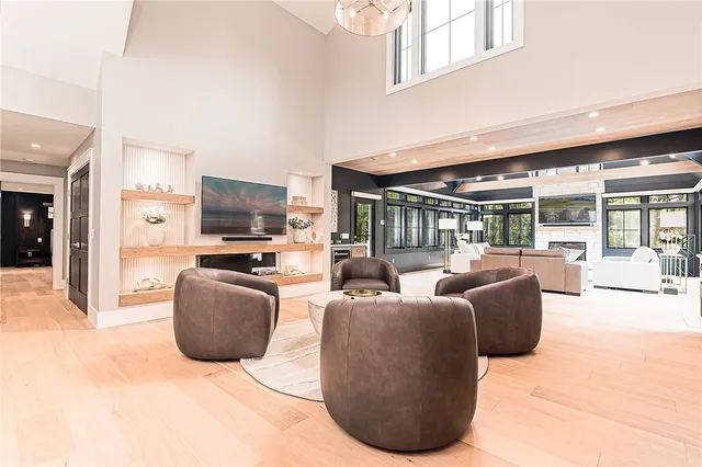 $2,150,000 | 33 Stuart Street, Westerly, RI 02891