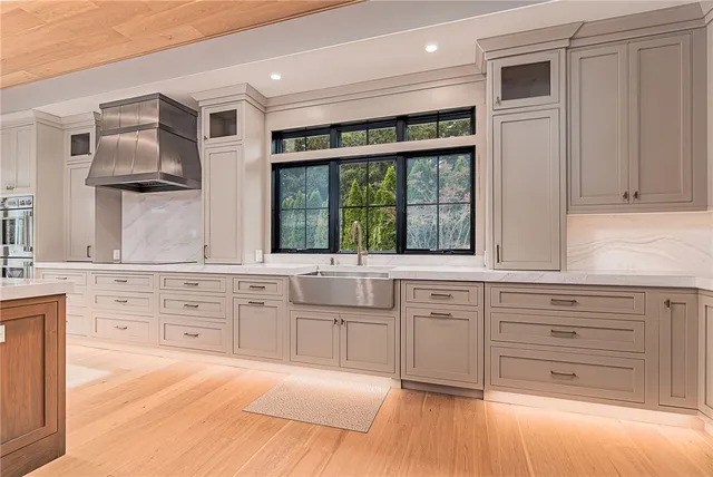 $2,150,000 | 33 Stuart Street, Westerly, RI 02891