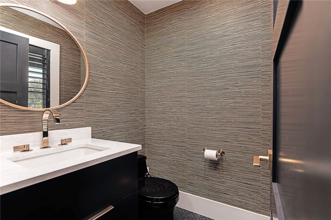 33 Stuart Street Westerly, RI 02891 - Photo 28 of 44