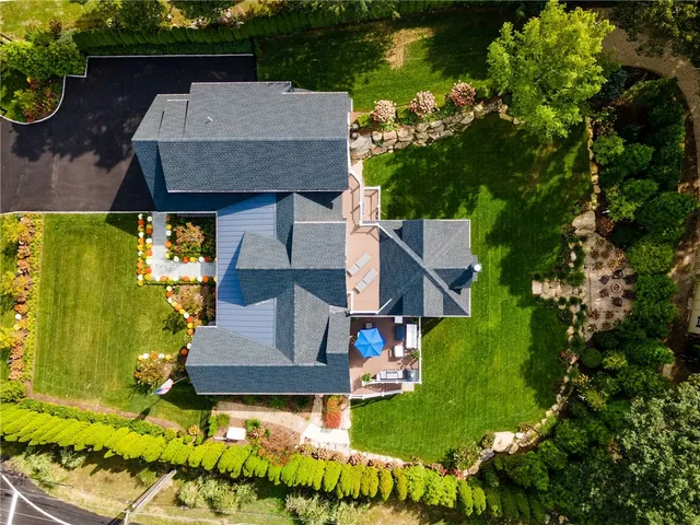 $2,150,000 | 33 Stuart Street, Westerly, RI 02891