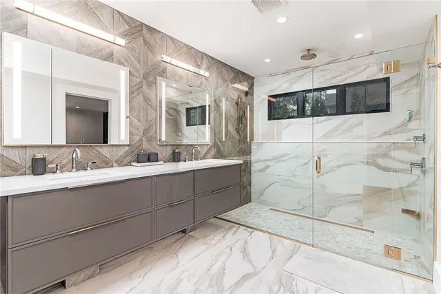 $2,150,000 | 33 Stuart Street, Westerly, RI 02891