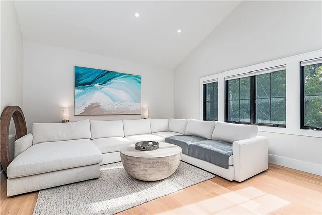 $2,150,000 | 33 Stuart Street, Westerly, RI 02891