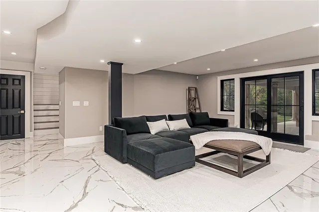 $2,150,000 | 33 Stuart Street, Westerly, RI 02891