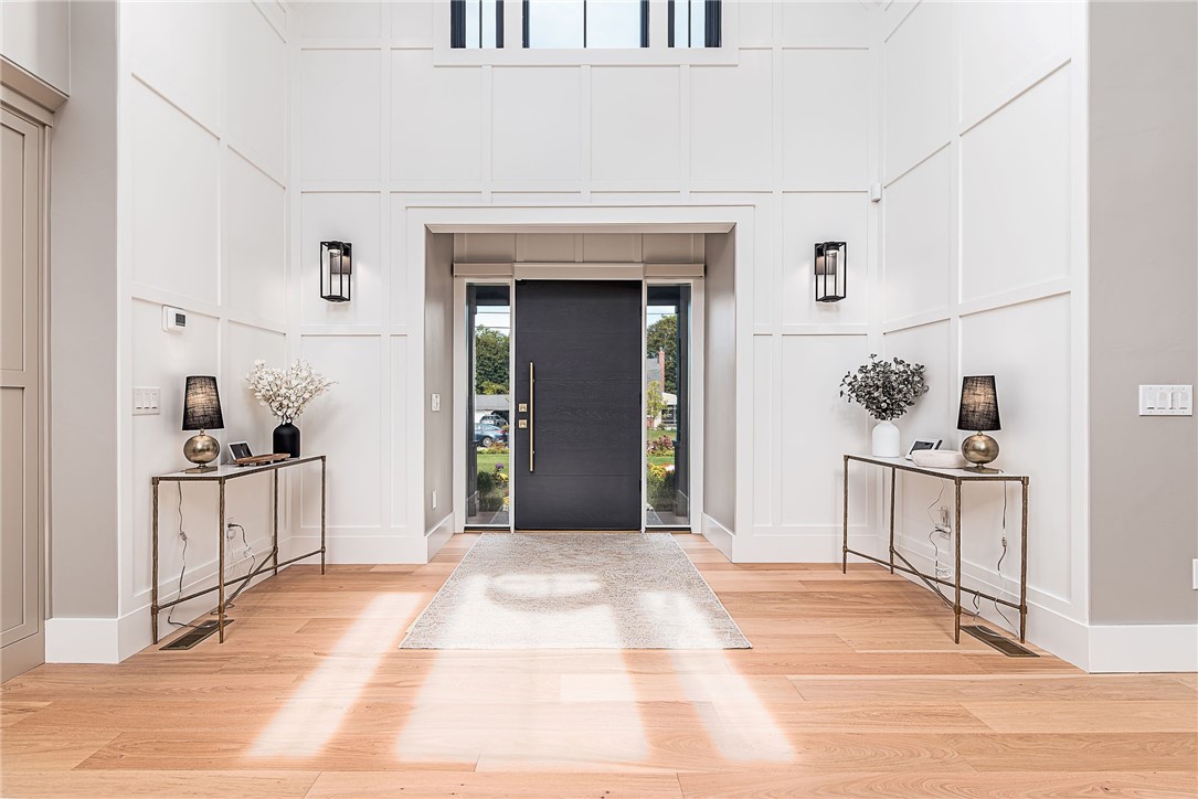 33 Stuart Street Westerly, RI 02891 - Photo 4 of 10