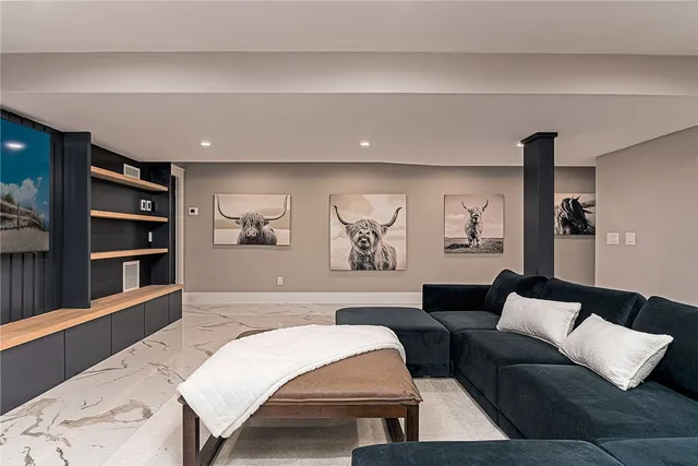 $2,150,000 | 33 Stuart Street, Westerly, RI 02891