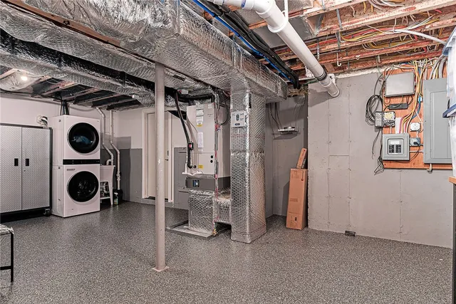 $2,150,000 | 33 Stuart Street, Westerly, RI 02891