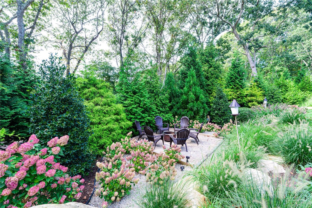 33 Stuart Street Westerly, RI 02891 - Photo 7 of 44