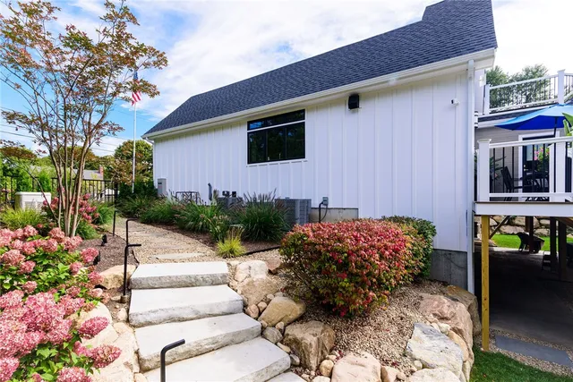 $2,150,000 | 33 Stuart Street, Westerly, RI 02891