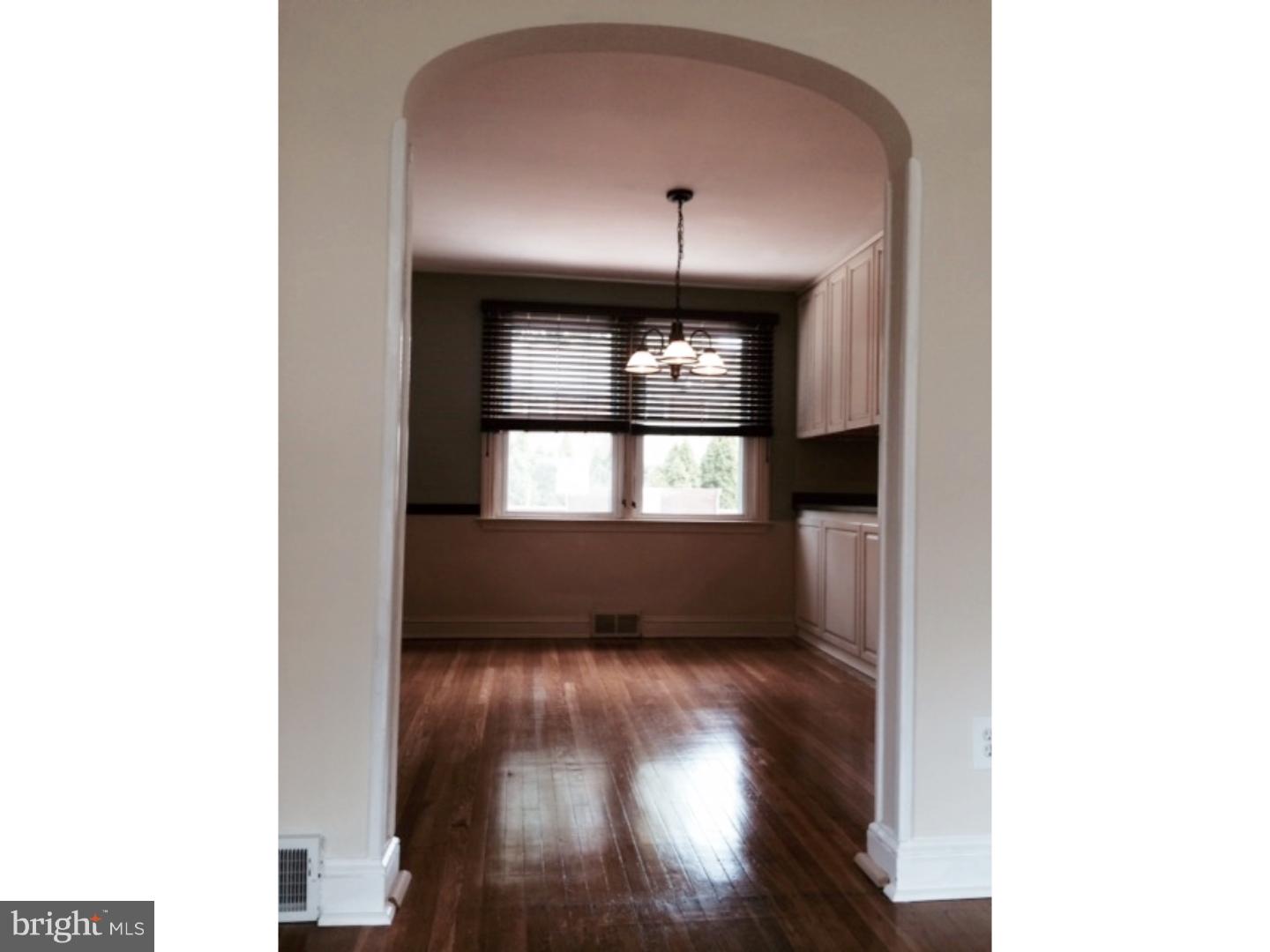 737 Hilltop Road Springfield, PA 19064 - Photo 5 of 24 a view of entryway