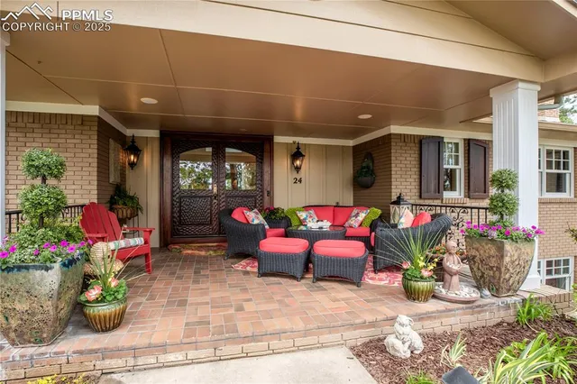 a living room filled with furniture