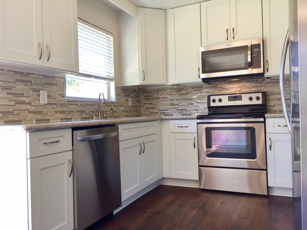 2744 Worcester Road Lake Worth, FL 33462 - Photo 4 of 16 04kitchen3