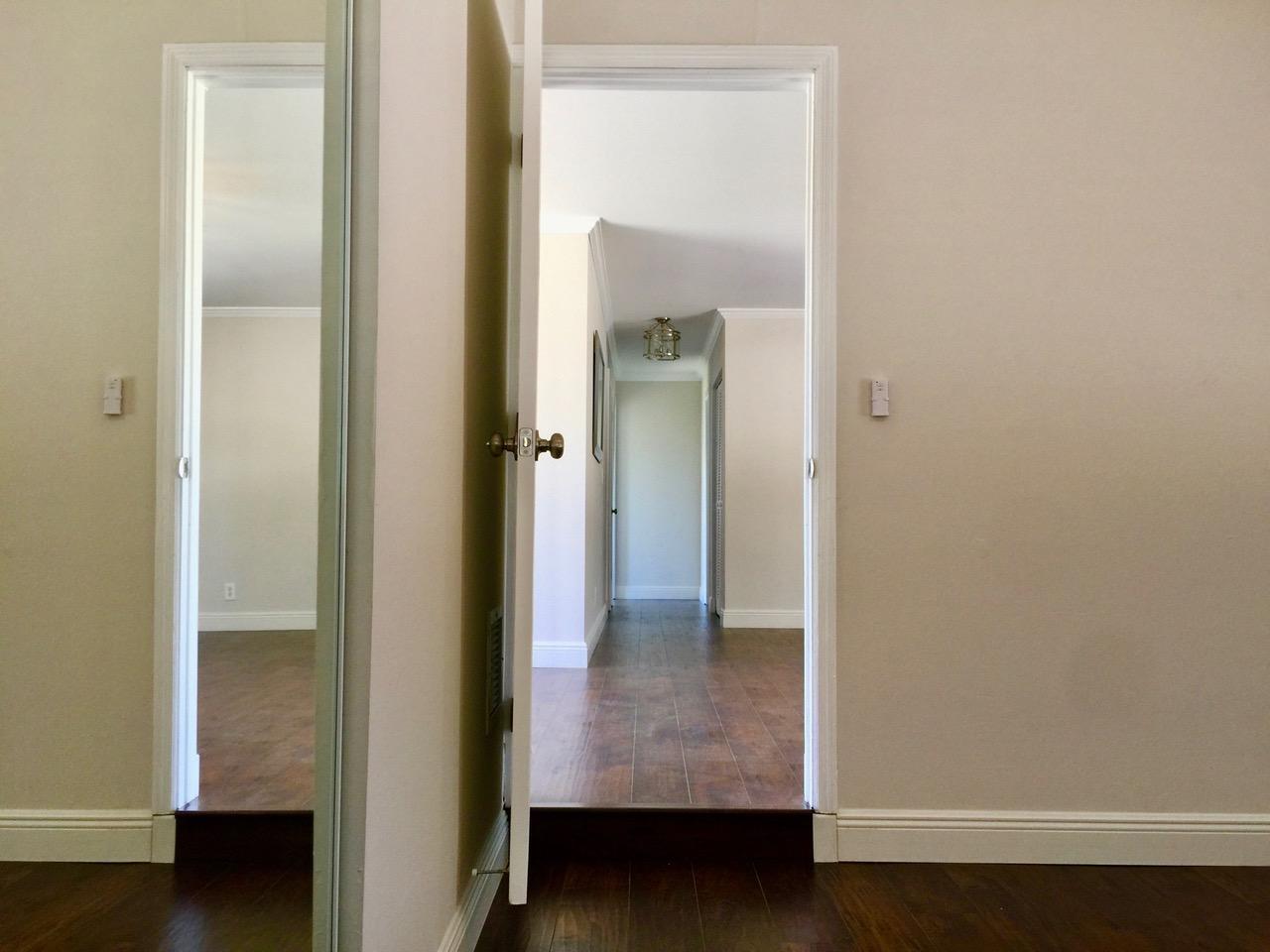 2744 Worcester Road Lake Worth, FL 33462 - Photo 7 of 16 07foyer2