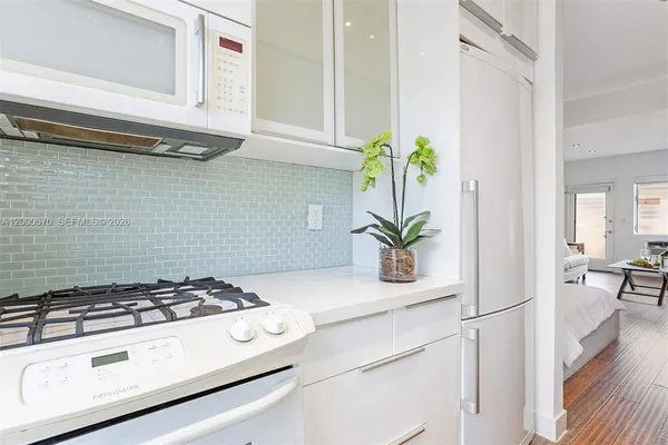 $2,000 | 1050 Pennsylvania Avenue, Unit 29, Miami Beach, FL 33139