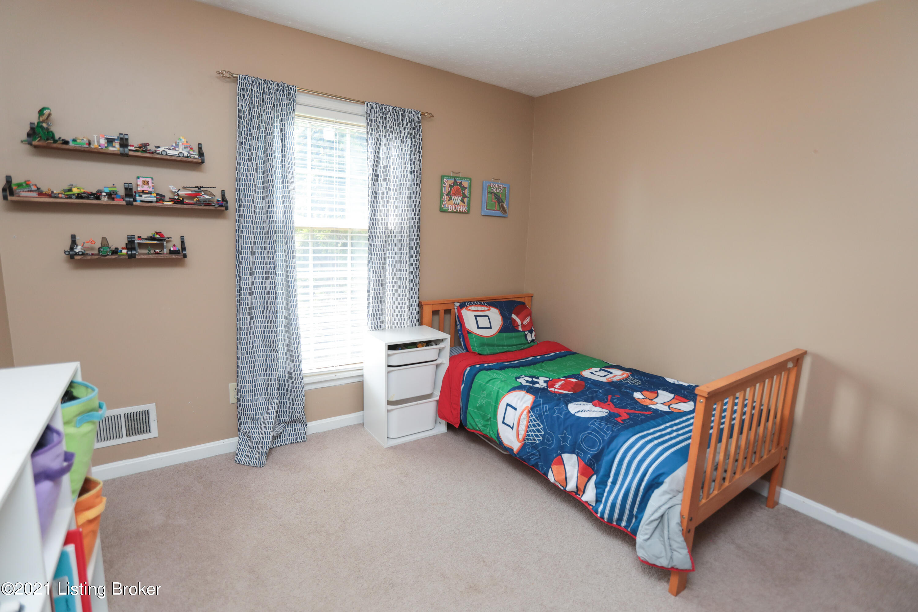 8208 Rochelle Road Louisville, KY 40228 - Photo 11 of 22 Rochelle-114