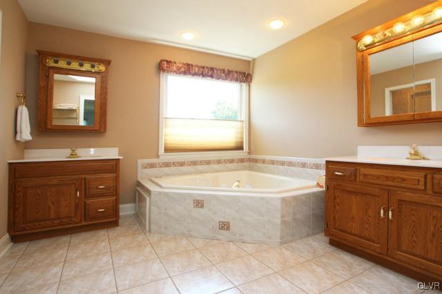 3480 Manor Road Bethlehem, PA 18020 - Photo 21 of 37 Gallery Image 21