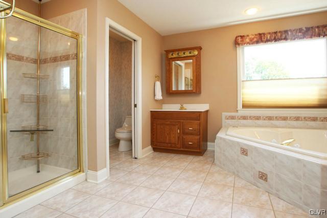 3480 Manor Road Bethlehem, PA 18020 - Photo 22 of 37 Gallery Image 22