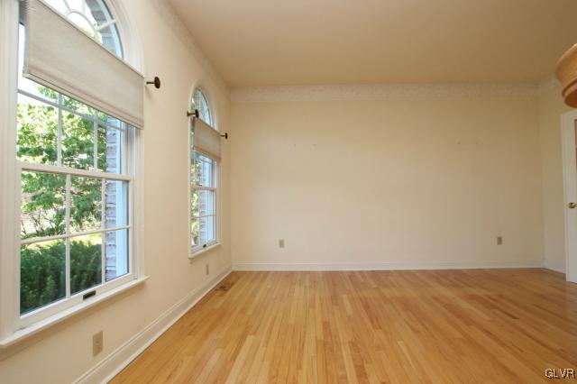 3480 Manor Road Bethlehem, PA 18020 - Photo 8 of 37 Gallery Image 8