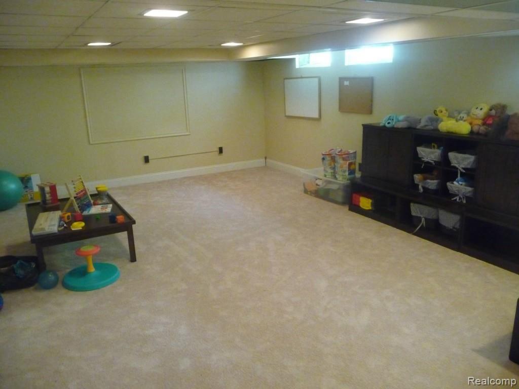 1350 Yorkshire Road Grosse Pointe, MI 48230 - Photo 23 of 25 P1130821.jpg