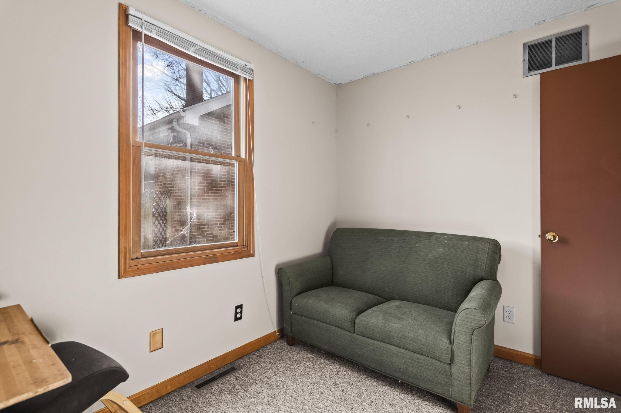 2072 North 20th Street Springfield, IL 62702 - Photo 14 of 26