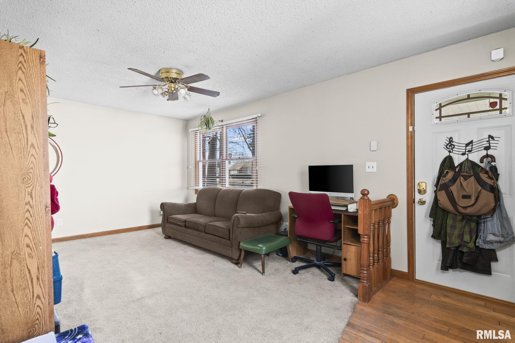 2072 North 20th Street Springfield, IL 62702 - Photo 5 of 26