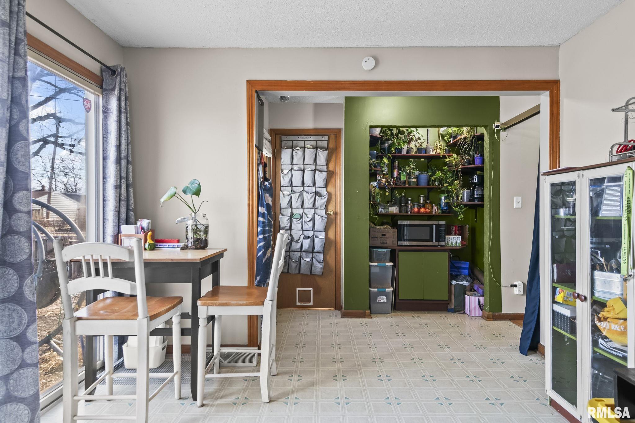 2072 North 20th Street Springfield, IL 62702 - Photo 10 of 26