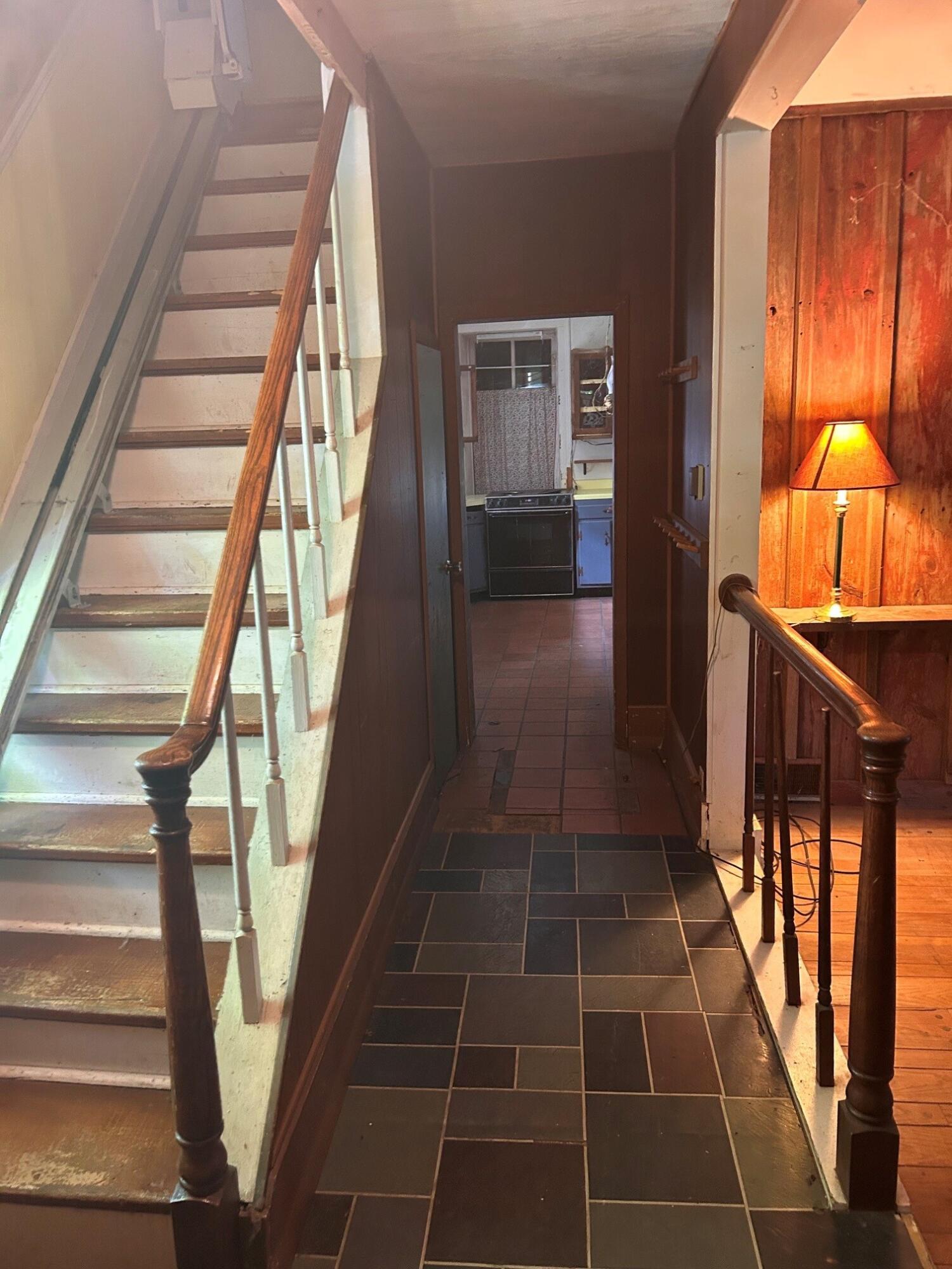 232 Hamilton Road Cedarburg, WI 53012 - Photo 4 of 13 front foyer with stairway