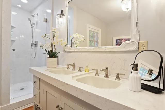 $1,199,900 | 930 Sycamore Avenue, Modesto, CA 95350