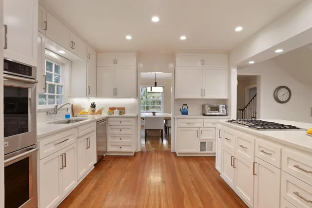 $1,199,900 | 930 Sycamore Avenue, Modesto, CA 95350