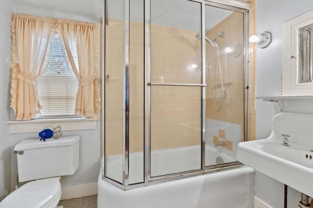 58 Loomis Lane Barnstable, MA 02632 - Photo 14 of 38