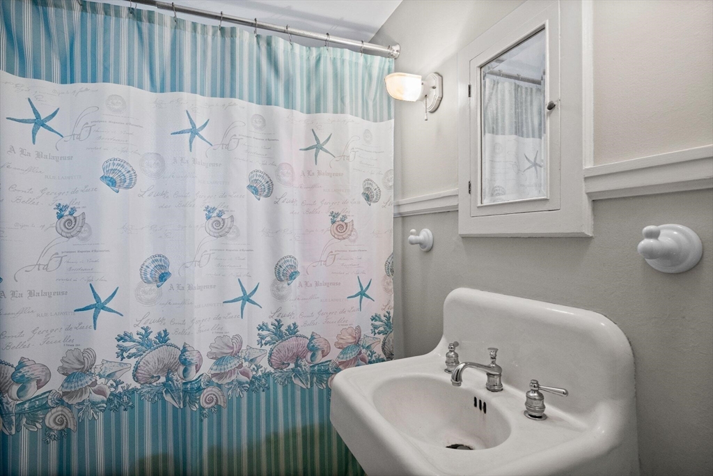 58 Loomis Lane Barnstable, MA 02632 - Photo 18 of 38