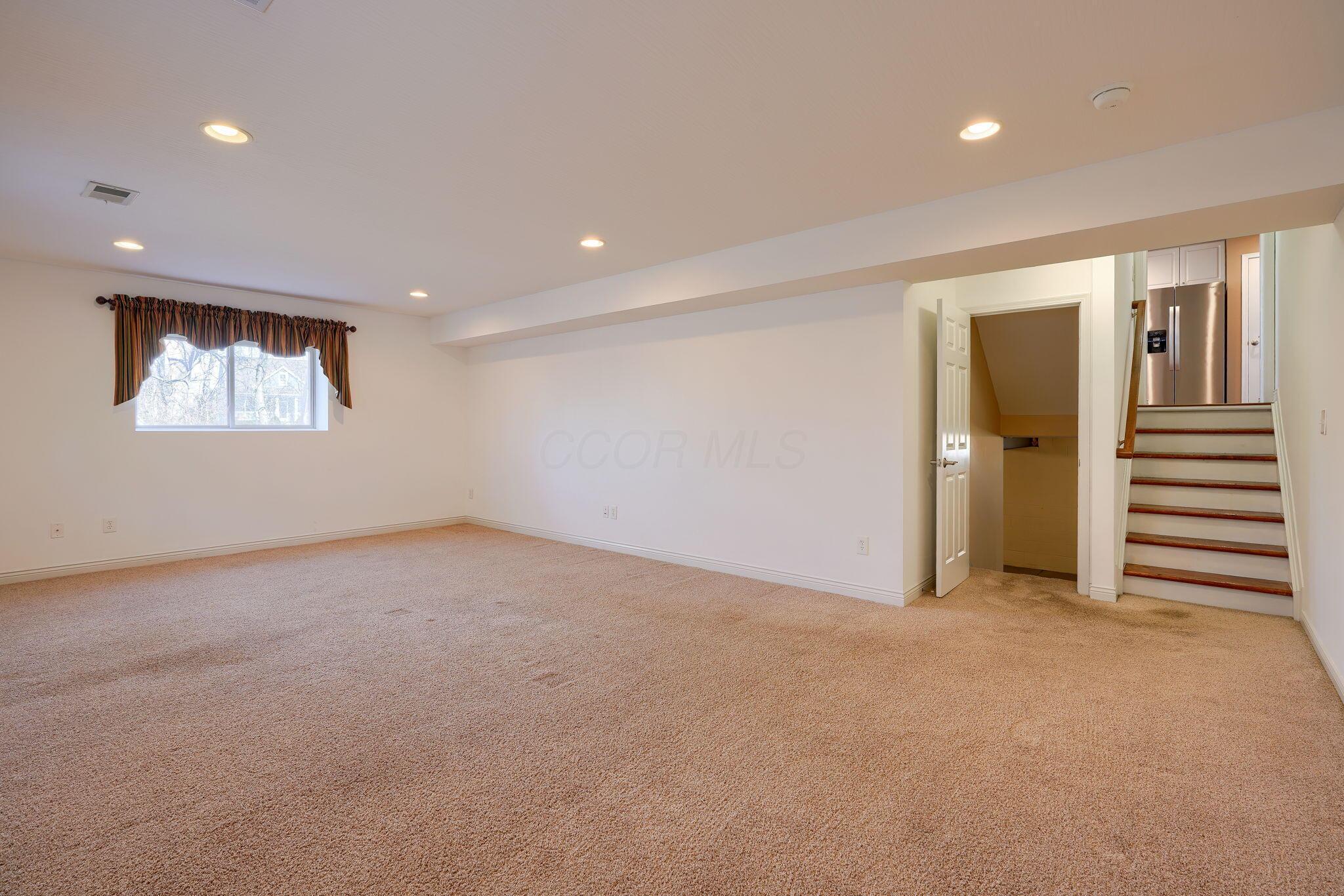 7732 Maple Run Lane Powell, OH 43065 - Photo 43 of 59 Family room
