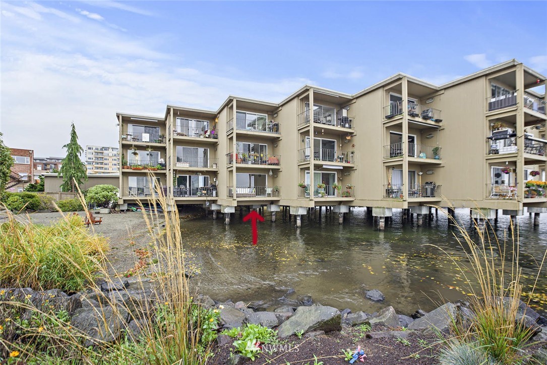 65 Kirkland Avenue, Unit 112 Kirkland, WA 98033 - Photo 1 of 25