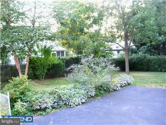 616 Academy Road Swarthmore, PA 19081 - Photo 3 of 12