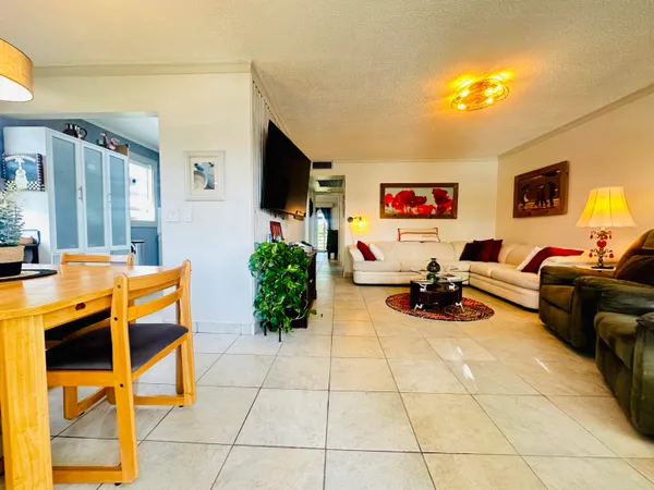 $159,900 | 200 Ventnor L, Unit 200, Deerfield Beach, FL 33442