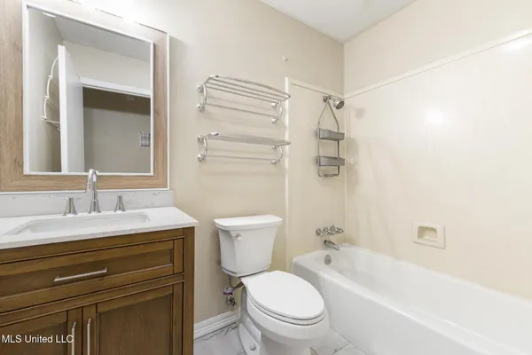 $1,700 | 11498 Carondelet Street, Gulfport, MS 39503