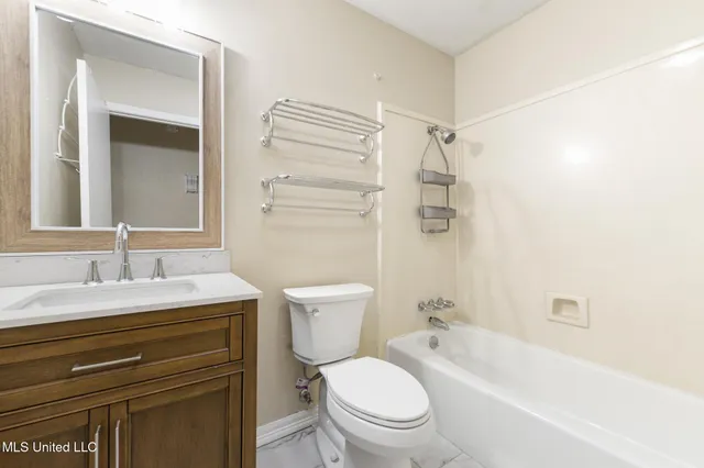 $1,700 | 11498 Carondelet Street, Gulfport, MS 39503