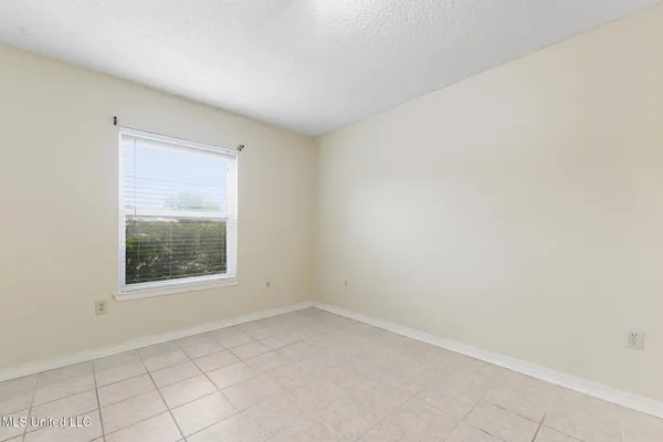 $1,700 | 11498 Carondelet Street, Gulfport, MS 39503