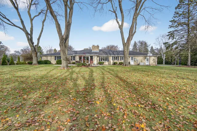 $760,000 | 5340 Wind Point Road, Wind Point, WI 53402